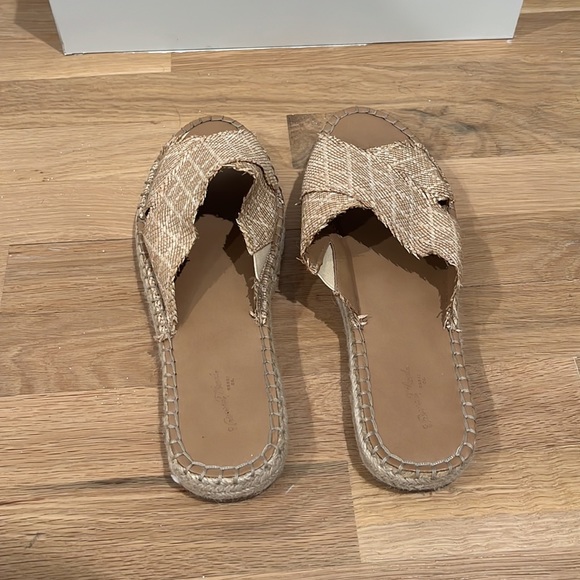 Universal Thread, 10, Light brown - Picture 5 of 6